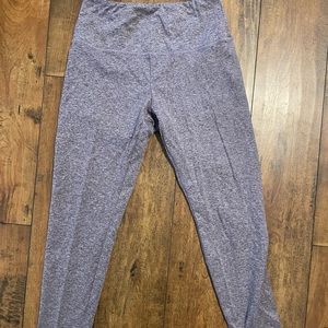 Zobra light purple leggings cropped above ankle